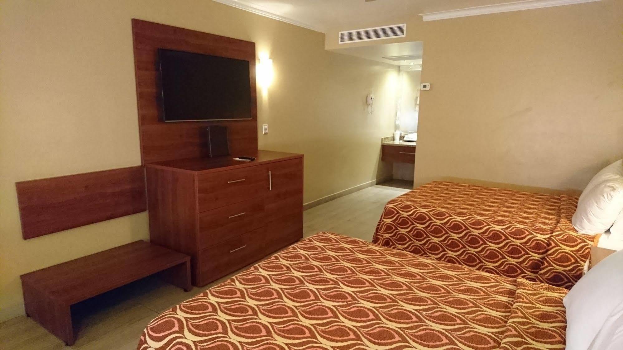 Hotel San Sebastian Ермосільо Екстер'єр фото
